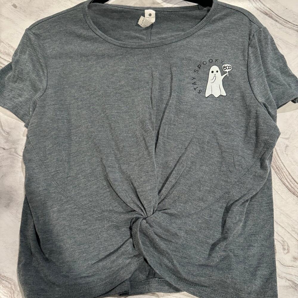 Stay spooky tee